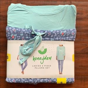 Honeydew 2 piece pajama set. Brand new in Small